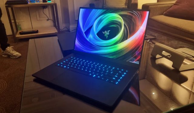 Razer Blade 16 Fiyatları Düştü: Yeni Nesil Oyun Laptopu!
