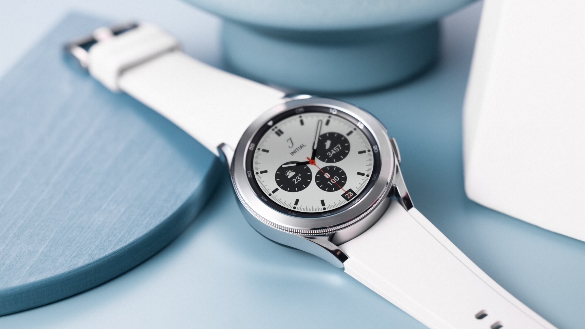 samsungdan dort yillik galaxy watch modeline surpriz guncelleme 0